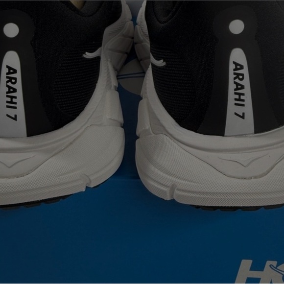 NIB •HOKA Women’s HOKA ARAHI 7 Size: 8.5 - Picture 7 of 7